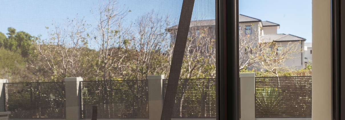 How to Choose the Right Mosquito Mesh for Your Home: Materials, Mesh Size & Frame Types