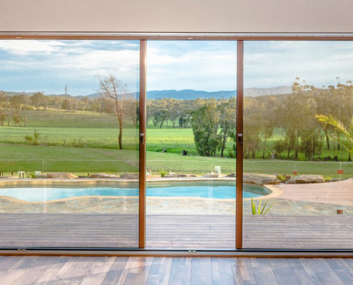 Manufacturers, distributors and installers of Flyscreen Supreme – custom fibreglass or stainless steel flyscreens, pet screens and security screens.